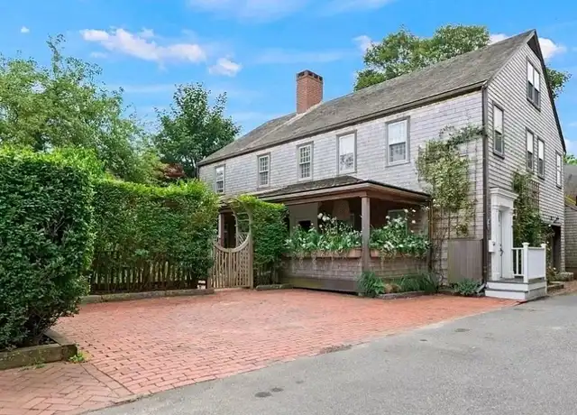 Property at 10 Lyon St, Nantucket, MA, 02554, 7 beds, 7.5 baths, [object Object]