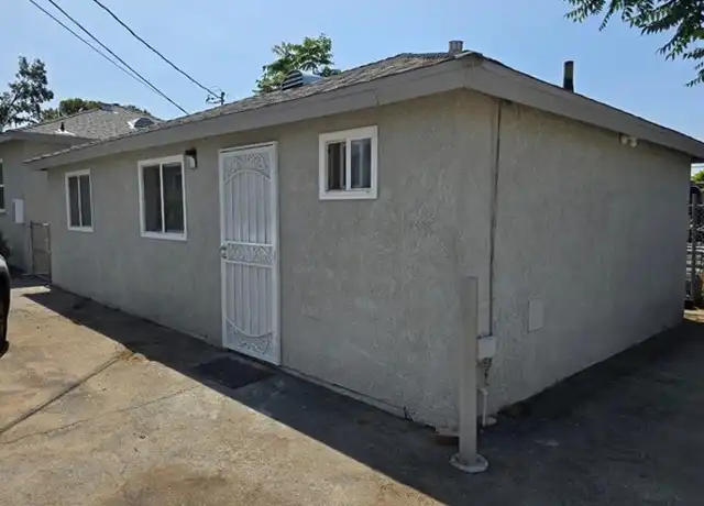 Property at 8469 Cottonwood Ave, Fontana, CA, 92335, 2 beds, 1 bath, [object Object]