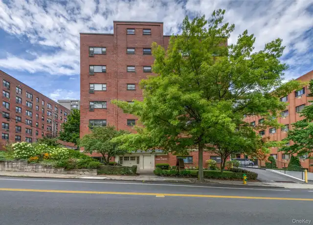 Property at 15 Lake St Unit 5-D, White Plains, NY, 10603, 1 bed, 1 bath, [object Object]