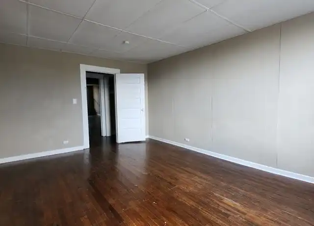 Property at 302 W Main St Unit 2, Johnson City, TN, 37604, 1 bed, 1 bath, [object Object]