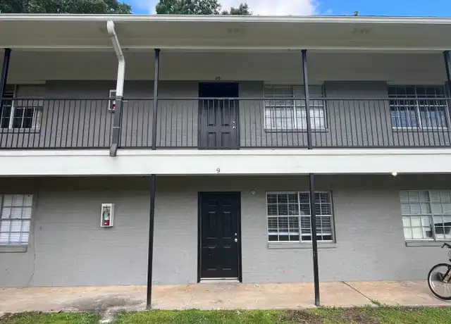 Property at 1911 S El Paso Ave Unit 9, Russellville, AR, 72801, 1 bed, 1 bath, [object Object]