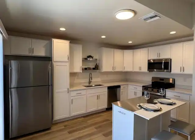 Property at 2429 S Clovis Pl, Tucson, AZ, 85710, 2 beds, 2 baths, [object Object]