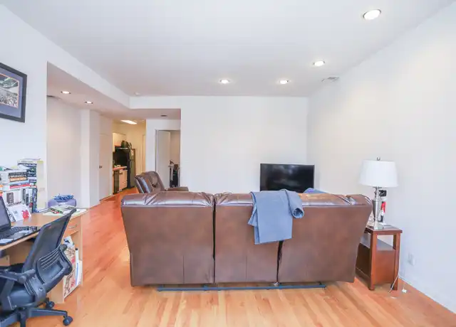 Property at 1811 N Wells St Unit 1, Chicago, IL, 60614, 1 bed, 1 bath, [object Object]