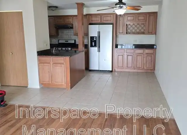 Property at 9937 S Cicero Ave #102, Oak Lawn, IL, 60453, 1 bed, 1 bath, [object Object]