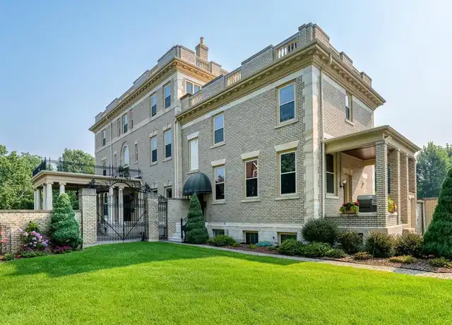 Property at 808 Summit Ave, St Paul, MN, 55105, 2 beds, 1 bath, [object Object]