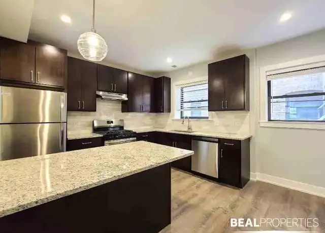 Property at 916 Crain St Unit 2, Evanston, IL, 60202, 2 beds, 1 bath, [object Object]