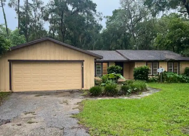 Property at 2061 SE 38th St, Ocala, FL, 34480, 3 beds, 2 baths, [object Object]