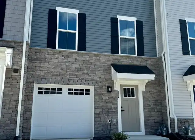 Property at 114 Pocosin Path, Poquoson, VA, 23662, 3 beds, 2.5 baths, [object Object]