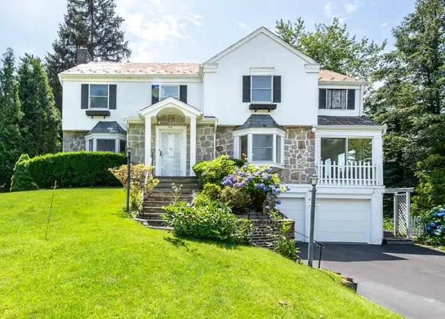 Property at 91 Pickwick Rd, Manhasset, NY, 11030, 4 beds, 3.5 baths, [object Object]