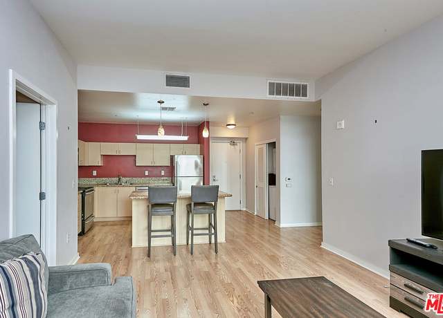 Photo of 630 W 6th St #202, Los Angeles, CA 90017