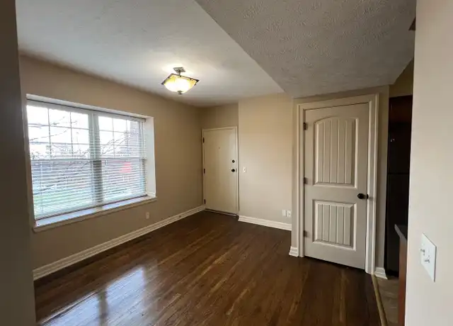 Property at 601 S 31st Ave Unit 105 B800, Omaha, NE, 68105, 2 beds, 1 bath, [object Object]