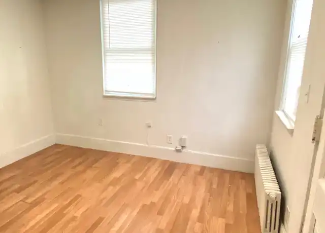 Property at 190 Broad St Unit 8, New London, CT, 06320, 1 bed, 1 bath, [object Object]