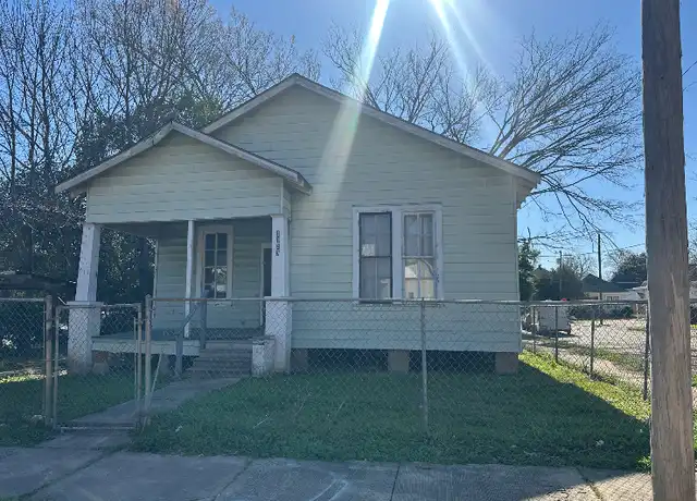 Property at 1139 Magnolia St, Alexandria, LA, 71301, 4 beds, 1 bath, [object Object]