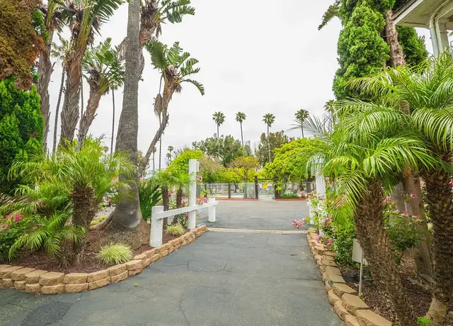 Photo of 1600 W 5th St, Oxnard, CA 93030