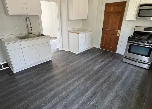 Property at 743 Woodland Ave Unit Downstairs 3 Bedroom unit, Oshkosh, WI, 54901, 3 beds, 1 bath, [object Object]