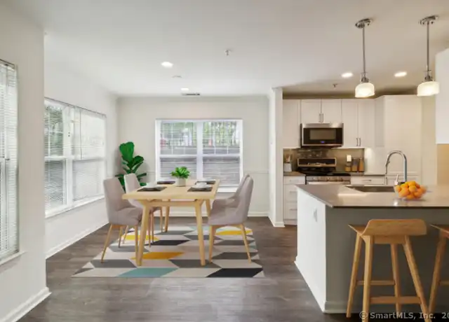 Property at 138 Hollow Tree Ridge Rd Unit 0121, Darien, CT, 06820, 2 beds, 1 bath, [object Object]