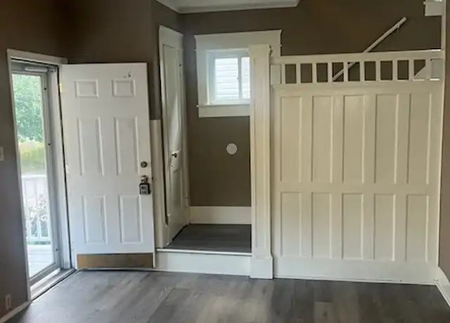 Property at 237 Cranz Pl, Akron, OH, 44310, 4 beds, 1 bath, [object Object]