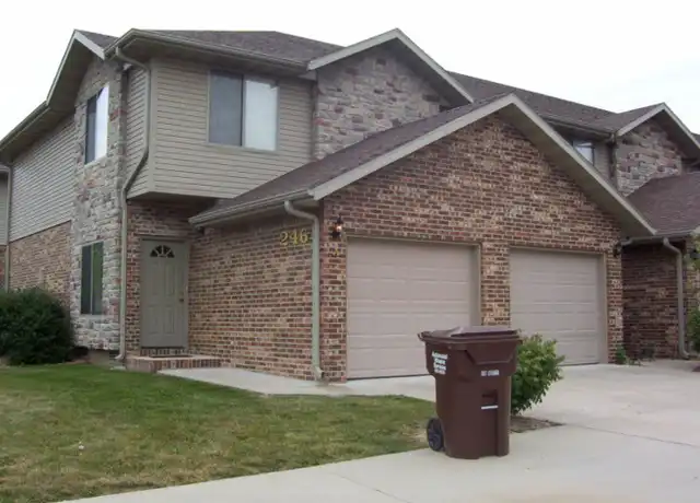 Property at 225 E Erie St Unit 225 B, Springfield, MO, 65807, 2 beds, 2.5 baths, [object Object]