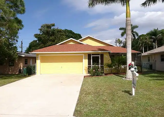 Property at 687 100th Ave N, Naples, FL, 34108, 3 beds, 2 baths, [object Object]