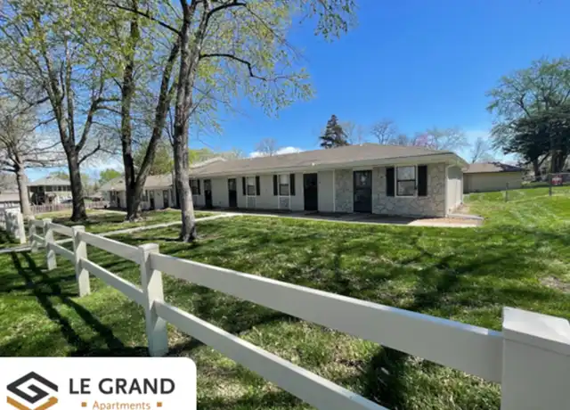 Property at 309 SE Grand Ave Unit 4, Lee's Summit, MO, 64063, 1 bed, 1 bath, [object Object]