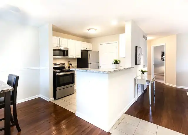 Property at Autumn Creek Apartments - 5 Autumn Creek Ln, East Amherst, NY, 14051, 1-2 bed, 1-2 bath, [object Object]