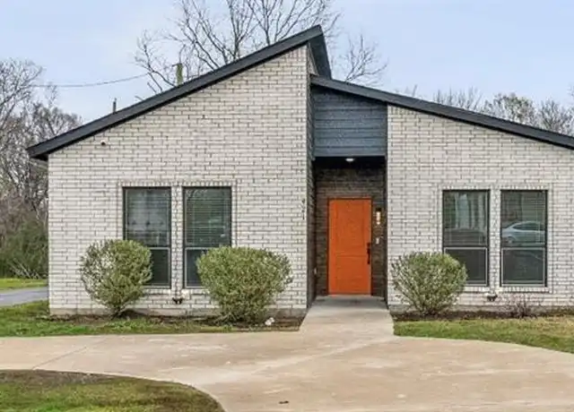 Property at 421 S 5th St, Corsicana, TX, 75110, 4 beds, 2 baths, [object Object]