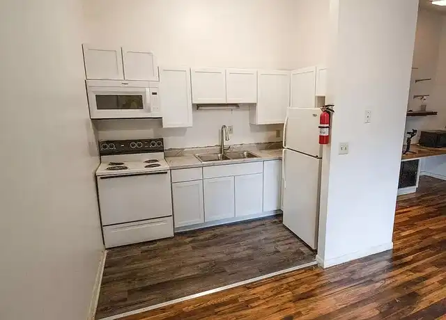Property at Town & Country Apartments - 120 S Kingston Dr, Bloomington, IN, 47408, 2 beds, 1 bath, [object Object]
