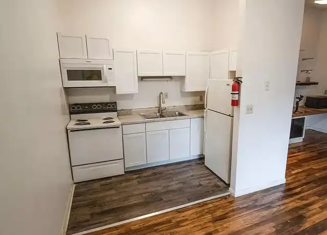 Property at Town & Country Apartments - 120 S Kingston Dr, Bloomington, IN, 47408, 2 beds, 1 bath, [object Object]