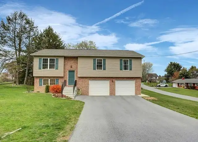 Property at 1124 Hamilton Dr, Chambersburg, PA, 17202, 3 beds, 2.5 baths, [object Object]
