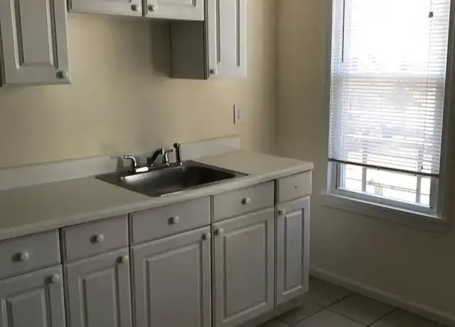 Property at 303 Poplar St Unit 1st, Bridgeport, CT, 06605, 2 beds, 1 bath, [object Object]