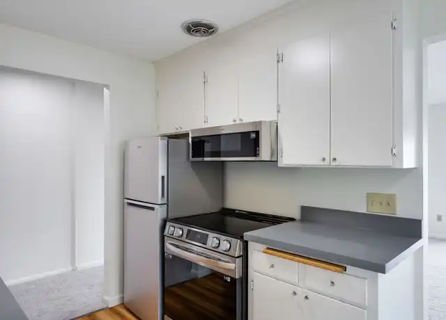 Property at 2850 15th Ave W Unit 306, Seattle, WA, 98119, 1 bed, 1 bath, [object Object]