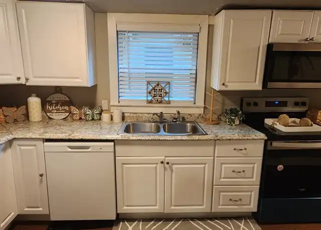 Property at 328 NW 8th St, Gainesville, FL, 32601, 4 beds, 2 baths, [object Object]