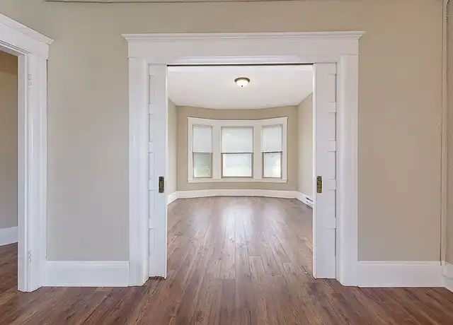 Property at Grandview Apartments - 409 Eastlake Ave E, Seattle, WA, 98109, 2 beds, 1 bath, [object Object]