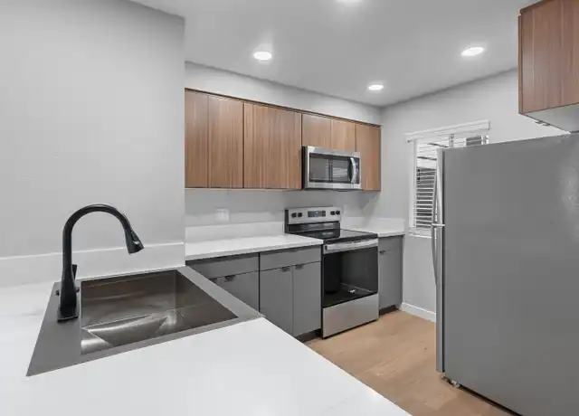 Property at 2855 Pinecreek Dr Unit B-323, Costa Mesa, CA, 92626, 0 beds, 1 bath, [object Object]