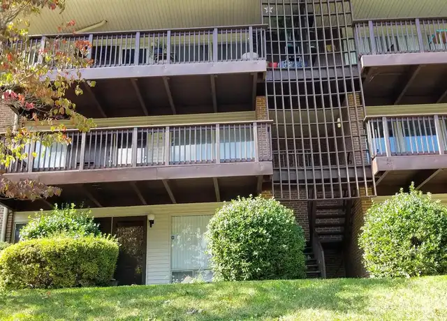 Property at 170 Talbott St Unit T-3, Rockville, MD, 20852, 1 bed, 1 bath, [object Object]