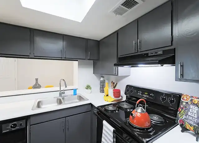 Property at Lark Apartments - 1401 Patricia, San Antonio, TX, 78213, 1-2 bed, 1-2 bath, [object Object]