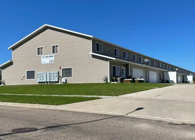 Property at 2220 Landmark Cir Unit 2220, Minot, ND, 58703, 3 beds, 2.5 baths, [object Object]