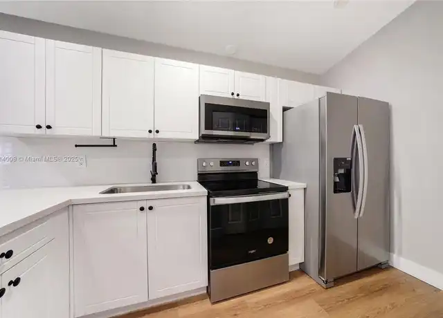 Property at 2769 W 74th Ter, Hialeah, FL, 33016, 3 beds, 2 baths, [object Object]