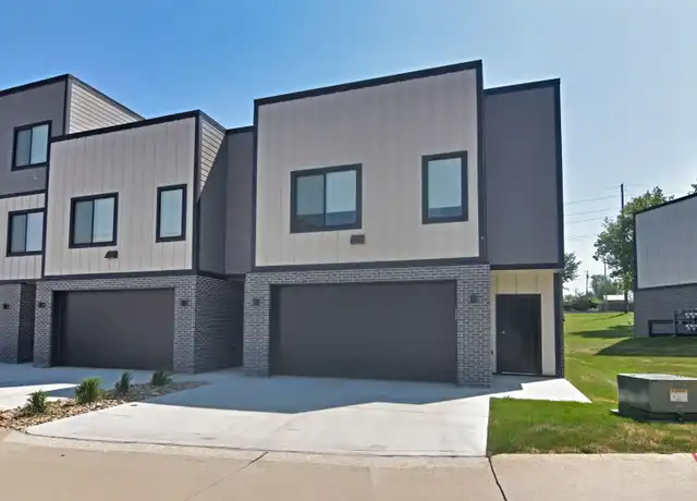 Property at 29 Crosby Park Dr Unit 29, Marshalltown, IA, 50158, 3 beds, 3 baths, [object Object]