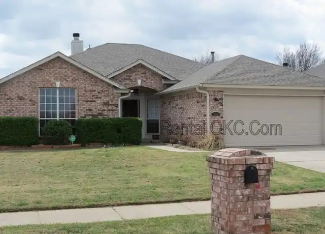 Property at 246 SE 25th St, Moore, OK, 73160, 3 beds, 2 baths, [object Object]