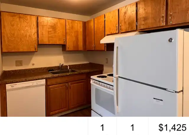 Property at 3033 NE 140th St Unit 1, Seattle, WA, 98125, 1 bed, 1 bath, [object Object]