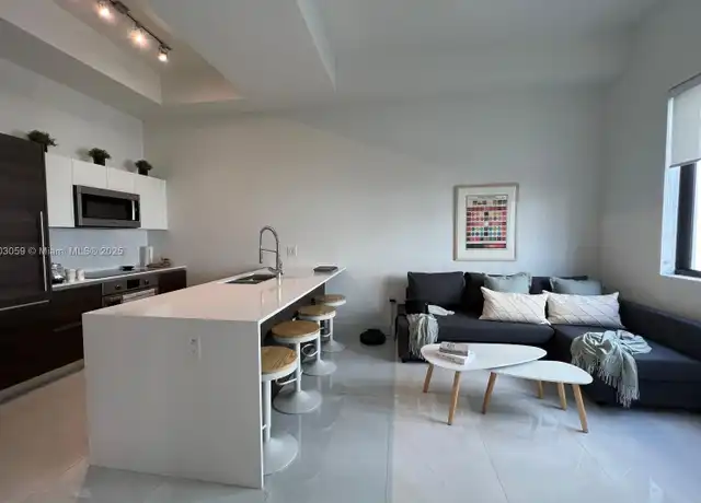 Property at 301 Altara Ave #202, Coral Gables, FL, 33146, 1 bed, 1 bath, [object Object]