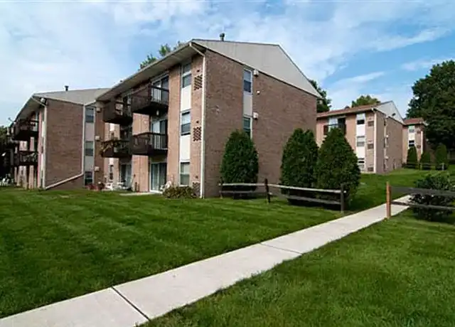 Property at Top of the Hill - 301 Heights Ln, Feasterville Trevose, PA, 19053, 1-2 bed, 1 bath, [object Object]