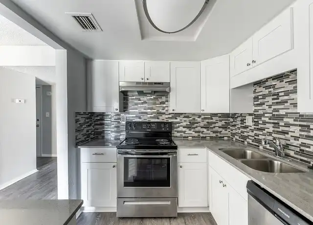 Property at River View Apartments - 5659 Del Prado Dr, Tampa, FL, 33617, 1 bed, 1 bath, [object Object]