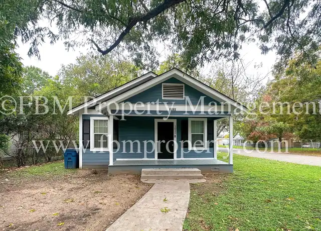 Property at 1020 N Beaton St, Corsicana, TX, 75110, 3 beds, 2 baths, [object Object]