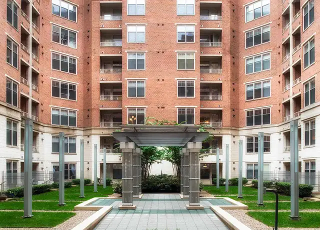 Photo of 2400 M St NW, Washington, DC 20037