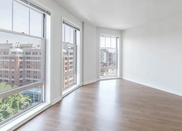 Photo of 2400 M St NW, Washington, DC 20037
