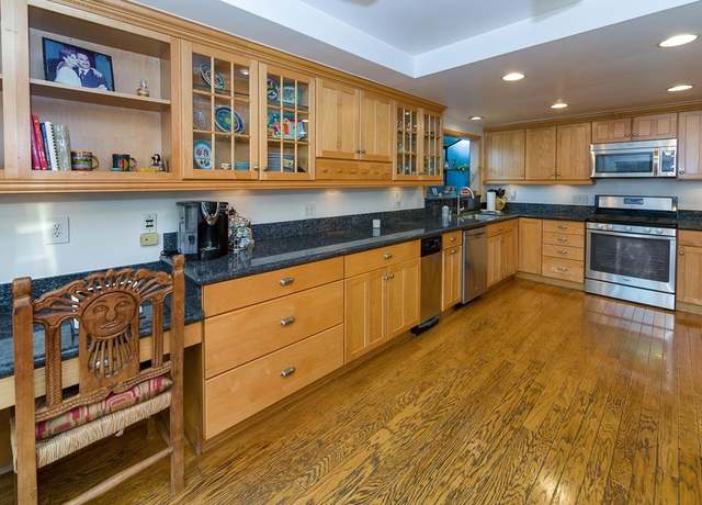 Photo of 5539 Rainbow Crest Dr, Agoura Hills, CA 91301
