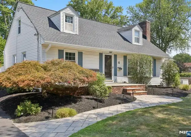 Property at 6 Dartford Rd, Morris Plains, NJ, 07950, 4 beds, 2 baths, [object Object]
