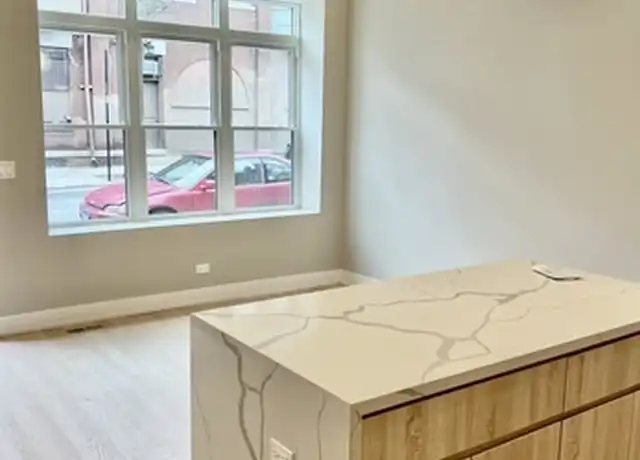 Property at 2901 N Milwaukee Ave, Chicago, IL, 60618, 1 bed, 1 bath, [object Object]